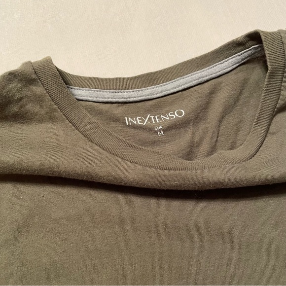 ✨2/$10✨Inextenso Green T-Shirt - Picture 2 of 2